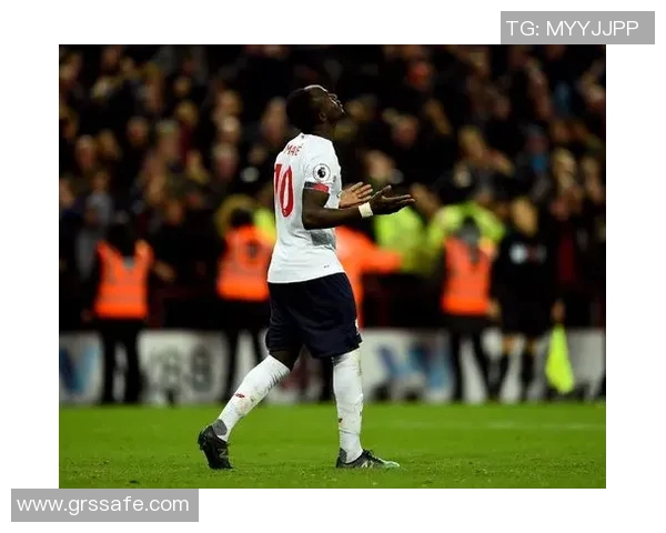 马内的传奇旅程：从非洲草原到欧洲绿茵场的辉煌崛起